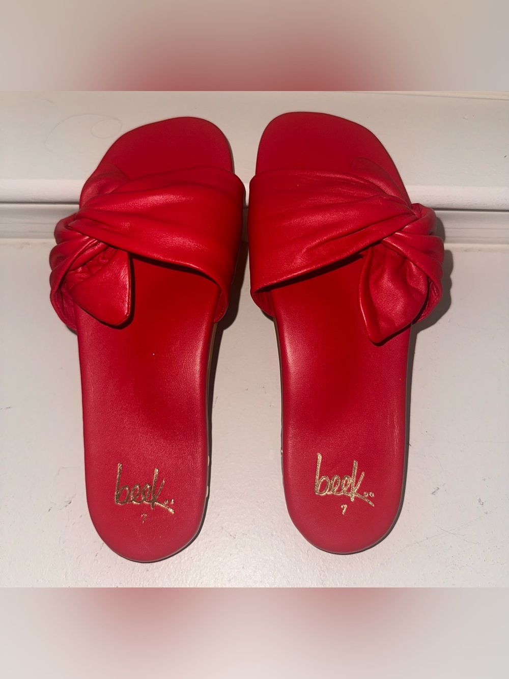 NWOT- floor sample. Beek Piculet Red Leather Knotted Slide Sandals Size 7